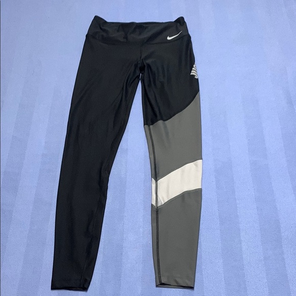 NEW NIKE WOMEN'S POWER GRAPHIC COLOR BLOCK TIGHTS BLK/GRY SZ SMALL (933785 010) - Picture 1 of 6